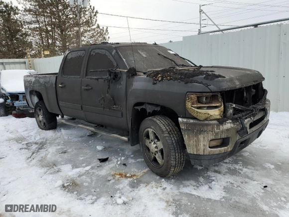 2011 Chevrolet Silverado 2500HD LTZ with VIN 1GC1KYC8XBF118152, listed as a Copart auction lot 45380425 with 0 mi miles and Non Repairable. Bid and sale history available at carsss.com. Image 4.