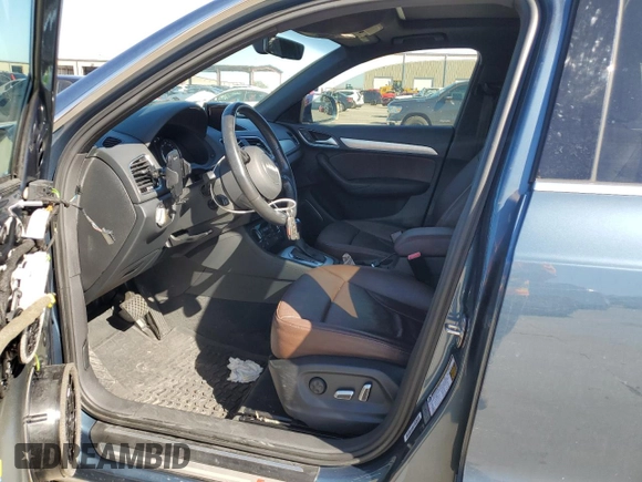 2016 Audi Q3 Prestige z VIN WA1FFCFS1GR010409, wystawiony jako Copart lot #81065394 z przebiegiem Nie podano mil oraz Szkoda całkowita • Salvage title. Historia ofert i sprzedaży dostępna na DreamBid. Obrazek 7.