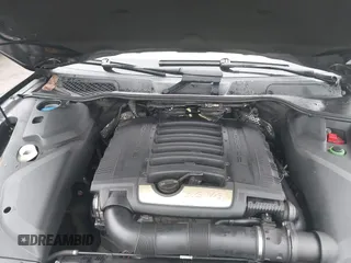 2016 Porsche Cayenne with VIN WP1AA2A28GLA06519, listed as a IAAI auction lot 41520326 with 144,828 mi miles. Bid and sale history available at carsss.com. Image 10.