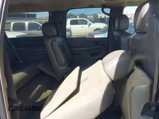 2005 Chevrolet Suburban LT with VIN 1GNFK16Z45J157703, listed as a IAAI auction lot 41840882 with 337,113 mi miles and . Bid and sale history available at DreamBid. Image 8.
