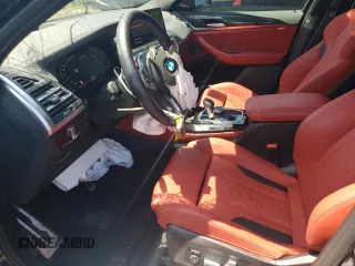 2023 BMW X4 M z VIN 5YM23EC02P9R51063, wystawiony jako Copart lot #62437474 z przebiegiem 5 395 mil mil oraz Szkoda całkowita • Salvage title. Historia ofert i sprzedaży dostępna na DreamBid. Obrazek 7.