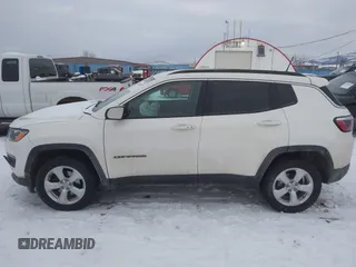 2018 Jeep Compass Latitude with VIN 3C4NJDBB8JT256755, listed as a IAAI auction lot 41523061 with 50,675 mi miles. Bid and sale history available at carsss.com. Image 15.