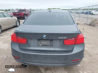 2014 BMW 3 Series 328i z VIN WBA3A5G52ENP31707, wystawiony jako IAAI lot #41944963 z przebiegiem 158 180 mil mil oraz . Historia ofert i sprzedaży dostępna na DreamBid. Obrazek 16.