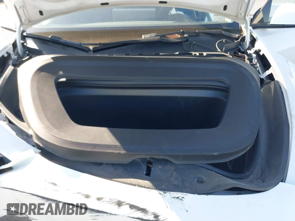 2022 Tesla Model Y Long Range z VIN 7SAYGDEE8NF374636, wystawiony jako IAAI lot #41545669 z przebiegiem 41 965 mil mil oraz . Historia ofert i sprzedaży dostępna na DreamBid. Obrazek 10.