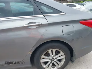 2013 Hyundai Sonata GLS with VIN 5NPEB4AC8DH659310, listed as a IAAI auction lot 42072514 with 115,613 mi miles and . Bid and sale history available at carsss.com. Image 6.