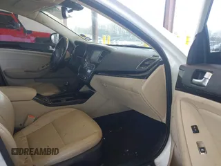 2014 Kia Cadenza Premium with VIN KNALN4D74E5138497, listed as a IAAI auction lot 41678439 with 155,194 mi miles. Bid and sale history available at carsss.com. Image 5.