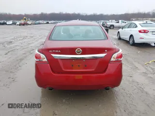 2015 Nissan Altima 2.5 S with VIN 1N4AL3AP8FN345660, listed as a IAAI auction lot 41913700 with 101,349 mi miles. Bid and sale history available at carsss.com. Image 17.