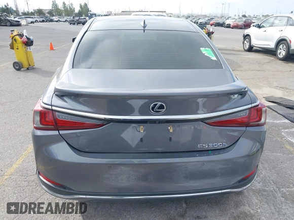 2019 Lexus ES 300h with VIN JTHB21B19K2022809, listed as a IAAI auction lot 42484103 with 62,596 mi miles and . Bid and sale history available at DreamBid. Image 16.
