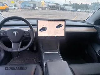 2021 Tesla Model 3 Standard Range Plus z VIN 5YJ3E1EA9MF919606, wystawiony jako Copart lot #60377285 z przebiegiem 39 713 mil mil oraz Szkoda całkowita • Salvage title. Historia ofert i sprzedaży dostępna na DreamBid. Obrazek 9.