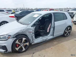 2019 Volkswagen GTI S z VIN 3VW6T7AU5KM020317, wystawiony jako IAAI lot #41790449 z przebiegiem 71 195 mil mil oraz . Historia ofert i sprzedaży dostępna na DreamBid. Obrazek 6.