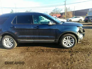 2016 Ford Explorer XLT with VIN 1FM5K7D81GGB40905, listed as a IAAI auction lot 41846717 with 157,663 mi miles and . Bid and sale history available at carsss.com. Image 13.