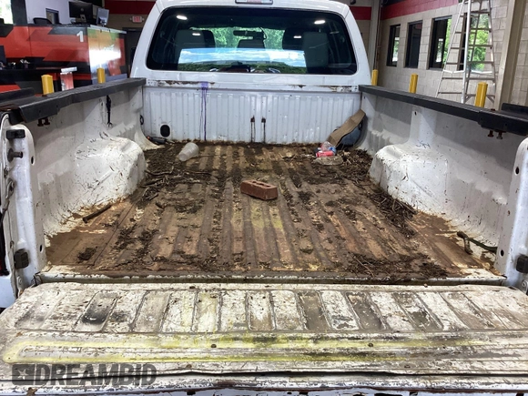 2012 Ford F-250 XL with VIN 1FT7W2B66CEB41821, listed as a IAAI auction lot 42702754 with 174,731 mi miles and . Bid and sale history available at DreamBid. Image 30.
