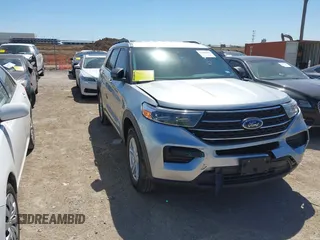 2021 Ford Explorer XLT with VIN 1FMSK7DH4MGB01319, listed as a IAAI auction lot 41860633 with 70,575 mi miles. Bid and sale history available at carsss.com. Image 1.