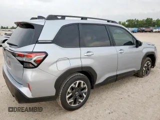 2025 Subaru Forester Premium with VIN JF2SLDDC9SH542604, listed as a Copart auction lot 60742965 with 440 mi miles and Salvage title. Bid and sale history available at DreamBid. Image 3.