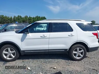 2017 Ford Explorer XLT z VIN 1FM5K8D81HGB28258, wystawiony jako IAAI lot #42613757 z przebiegiem 89 694 mil mil oraz . Historia ofert i sprzedaży dostępna na DreamBid. Obrazek 14.