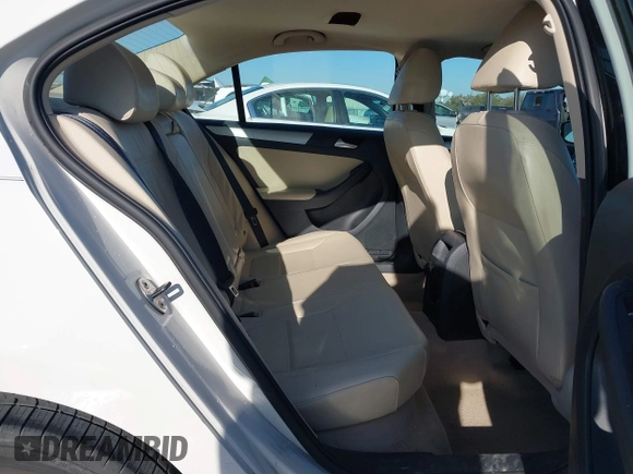 2013 Volkswagen Jetta SE with VIN 3VWDX7AJ1DM367499, listed as a IAAI auction lot 41762284 with 120,554 mi miles and . Bid and sale history available at DreamBid. Image 8.