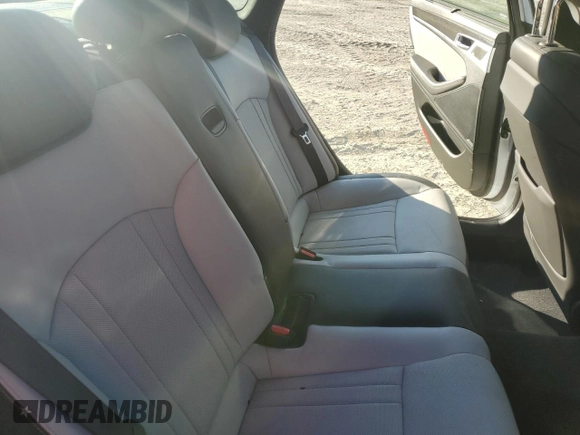 2018 Genesis G80 3.3T Sport with VIN KMHGN4JB0JU241697, listed as a Copart auction lot 76401884 with 42,228 mi miles and Salvage Title. Bid and sale history available at carsss.com. Image 10.