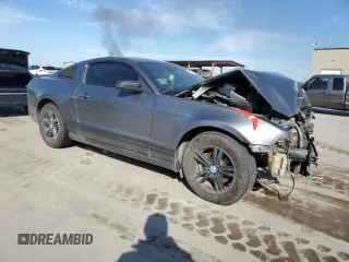 2013 Ford Mustang V6 with VIN 1ZVBP8AMXD5269052, listed as a Copart auction lot 87632855 with 0 mi miles and Salvage Title. Bid and sale history available at carsss.com. Image 4.