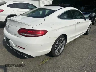 2017 Mercedes-Benz C 300 z VIN WDDWJ4KB0HF365600, wystawiony jako Copart lot #61332505 z przebiegiem 90 209 mil mil oraz Czysty tytuł • Clean title. Historia ofert i sprzedaży dostępna na DreamBid. Obrazek 3.