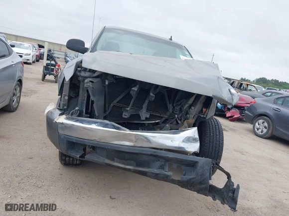 2008 Chevrolet Silverado 1500 Work Truck with VIN 1GCEC19CX8Z330185, listed as a IAAI auction lot 41891379 with 189,991 mi miles. Bid and sale history available at carsss.com. Image 6.
