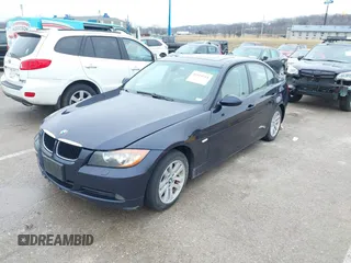 2006 BMW 3 Series 325i with VIN WBAVB17586NK40817, listed as a IAAI auction lot 41514714 with 156,789 mi miles. Bid and sale history available at carsss.com. Image 2.