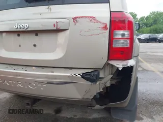 2010 Jeep Patriot Sport with VIN 1J4NF2GB7AD585140, listed as a IAAI auction lot 42219810 with 111,819 mi miles and . Bid and sale history available at carsss.com. Image 12.