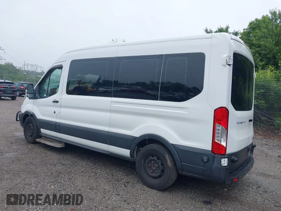 2017 Ford Transit Passenger XL с VIN 1FBZX2CM8HKA04024, выставлен на аукционе IAAI как лот 42264367 с пробегом 142 100 миль миль и . История ставок и продаж доступна на DreamBid. Изображение 3.