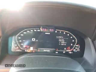 2022 BMW M8 Competition z VIN WBSDZ0C01NCJ91249, wystawiony jako Copart lot #49842513 z przebiegiem 6 187 mil mil oraz . Historia ofert i sprzedaży dostępna na DreamBid. Obrazek 9.