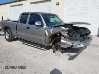 2000 GMC Sierra 1500 SLE with VIN 2GTEK19T2Y1271225, listed as a IAAI auction lot 41810298 with 223,957 mi miles and . Bid and sale history available at DreamBid. Image 1.