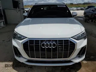 2021 Audi Q3 S line Premium with VIN WA1DECF3XM1045978, listed as a Copart auction lot 59963385 with 43,074 mi miles and Salvage title. Bid and sale history available at DreamBid. Image 5.