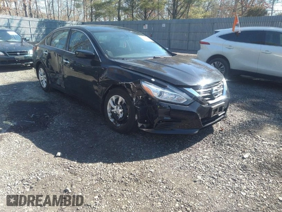 2018 Nissan Altima 2.5 SR with VIN 1N4AL3AP5JC471611, listed as a IAAI auction lot 41704535 with 60,027 mi miles. Bid and sale history available at carsss.com. Image 1.