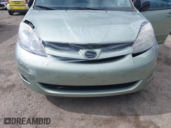 2007 Toyota Sienna CE with VIN 5TDZK23C37S024805, listed as a IAAI auction lot 41830473 with 176,629 mi miles. Bid and sale history available at carsss.com. Image 17.