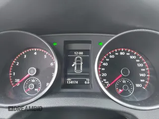 2012 Volkswagen GTI w/Sunroof & Navi PZEV с VIN WVWGD7AJ3CW229731, выставлен на аукционе IAAI как лот 41875537 с пробегом 134 174 миль миль и . История ставок и продаж доступна на DreamBid. Изображение 7.