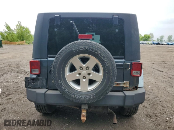 2008 Jeep Wrangler Unlimited X with VIN 1J4GA39108L559478, listed as a Copart auction lot 58937685 with 267,140 mi miles and Clean title. Bid and sale history available at DreamBid. Image 6.