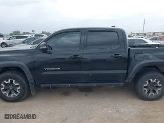 2017 Toyota Tacoma SR5 with VIN 5TFCZ5AN8HX047614, listed as a IAAI auction lot 41939182 with 351,008 mi miles. Bid and sale history available at carsss.com. Image 14.