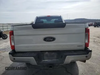 2019 Ford Super Duty F-250 SRW XL with VIN 1FTBF2A64KEE41867, listed as a Copart auction lot 44643375 with 185,968 mi miles and Salvage Title. Bid and sale history available at carsss.com. Image 6.