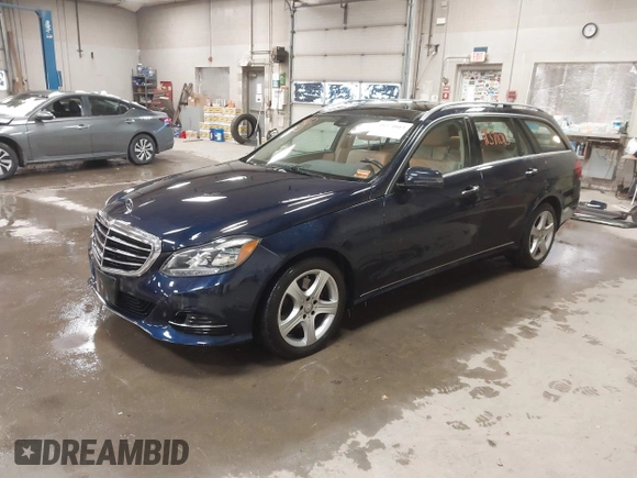 2016 Mercedes-Benz E-Class E 350 Luxury with VIN WDDHH8JBXGB210250, listed as a IAAI auction lot 41371013 with 66,791 mi miles. Bid and sale history available at carsss.com. Image 2.