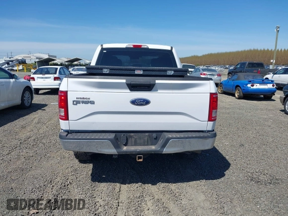 2015 Ford F-150 XLT z VIN 1FTEW1EPXFKE20880, wystawiony jako IAAI lot #42034493 z przebiegiem 152 588 mil mil oraz . Historia ofert i sprzedaży dostępna na DreamBid. Obrazek 16.