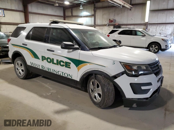 2016 Ford Utility Police Interceptor with VIN 1FM5K8AR4GGC26051, listed as a Copart auction lot 66095104 with 103,324 mi miles and Salvage Title. Bid and sale history available at carsss.com. Image 4.