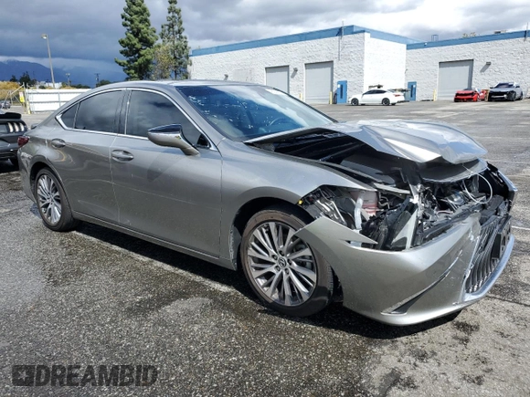 2021 Lexus ES with VIN 58ADZ1B10MU107152, listed as a Copart auction lot 48235555 with 39,221 mi miles and Salvage Title. Bid and sale history available at carsss.com. Image 4.