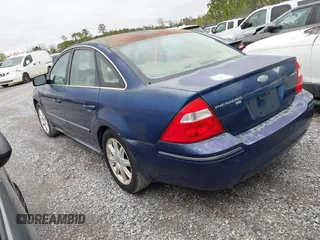 2005 Ford Five Hundred Limited z VIN 1FAHP28165G152683, wystawiony jako IAAI lot #41645455 z przebiegiem 88 622 mil mil oraz . Historia ofert i sprzedaży dostępna na DreamBid. Obrazek 3.