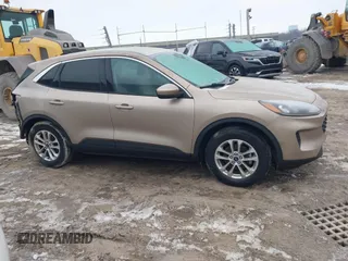 2020 Ford Escape SE with VIN 1FMCU0G60LUB97403, listed as a IAAI auction lot 41544829 with 47,734 mi miles. Bid and sale history available at carsss.com. Image 14.