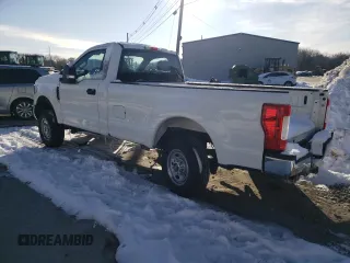 2019 Ford Super Duty F-250 SRW XL with VIN 1FTBF2B63KEF97154, listed as a Copart auction lot 87145074 with 87,303 mi miles and Salvage Title. Bid and sale history available at carsss.com. Image 2.