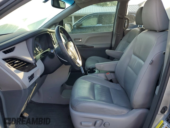 2017 Toyota Sienna XLE Auto Access Seat with VIN 5TDYZ3DC9HS820214, listed as a Copart auction lot 43328565 with 166,796 mi miles and Salvage title. Bid and sale history available at DreamBid. Image 7.