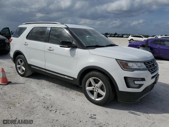 2017 Ford Explorer XLT with VIN 1FM5K7D80HGD34715, listed as a Copart auction lot 47735455 with 0 mi miles and Salvage Title. Bid and sale history available at carsss.com. Image 4.