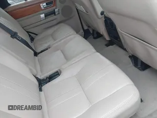 2013 Land Rover LR4 HSE z VIN SALAG2D42DA673308, wystawiony jako IAAI lot #41673319 z przebiegiem 191 984 mil mil oraz . Historia ofert i sprzedaży dostępna na DreamBid. Obrazek 8.