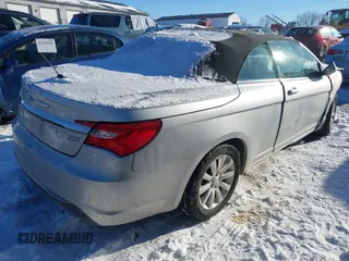 2011 Chrysler 200 Touring with VIN 1C3BC2EB4BN535624, listed as a IAAI auction lot 41318403 with 137,557 mi miles. Bid and sale history available at carsss.com. Image 4.