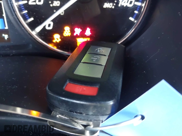 2020 Mitsubishi Outlander SE z VIN JA4AD3A33LZ025410, wystawiony jako IAAI lot #41805342 z przebiegiem 41 154 mil mil oraz . Historia ofert i sprzedaży dostępna na DreamBid. Obrazek 11.