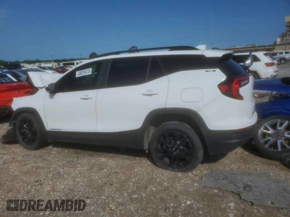 2022 GMC Terrain SLE z VIN 3GKALMEV8NL172749, wystawiony jako Copart lot #55876415 z przebiegiem Nie podano mil oraz Szkoda całkowita • Salvage title. Historia ofert i sprzedaży dostępna na DreamBid. Obrazek 2.