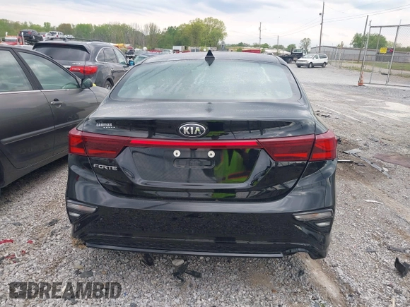 2021 Kia Forte LXS with VIN 3KPF24ADXME410282, listed as a IAAI auction lot 42004328 with 62,817 mi miles. Bid and sale history available at carsss.com. Image 16.
